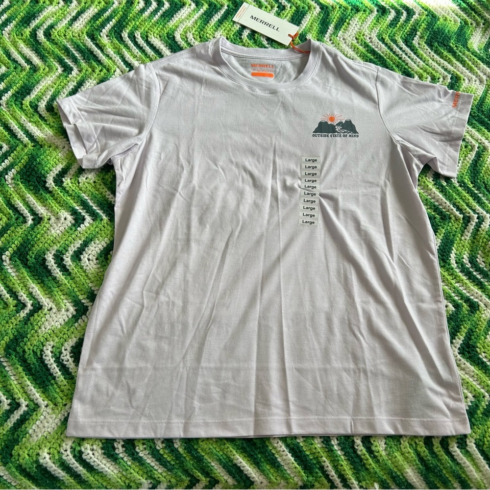 NWT lilac Merrell Tee L